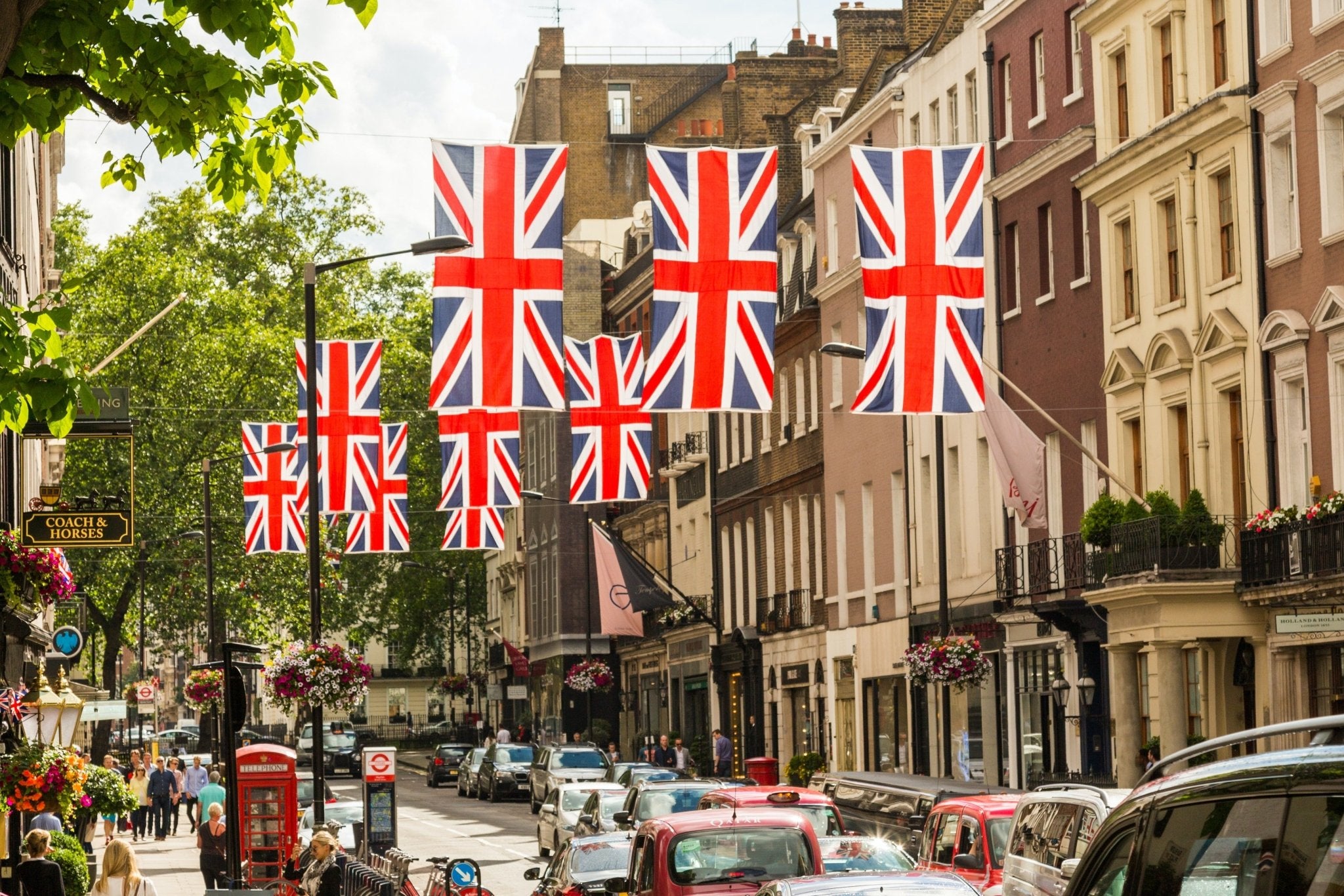Jubilee Bank Holiday Weekend Delivery Times - Restorate