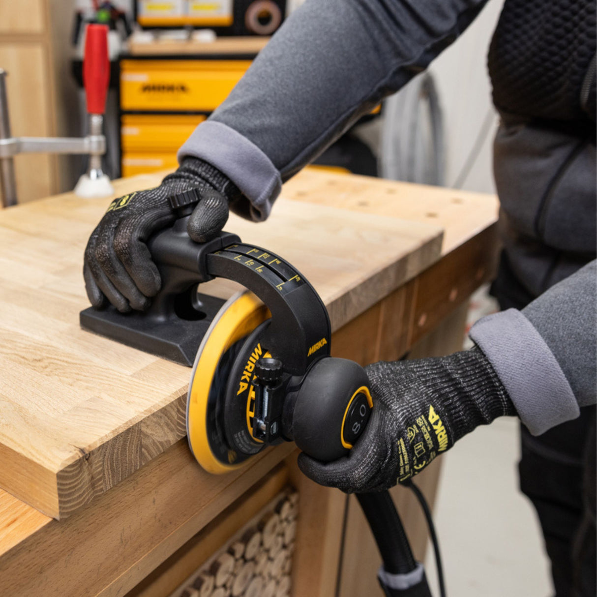 Mirka Edge Guide for DEROS in use 90 degree edge 8290150211