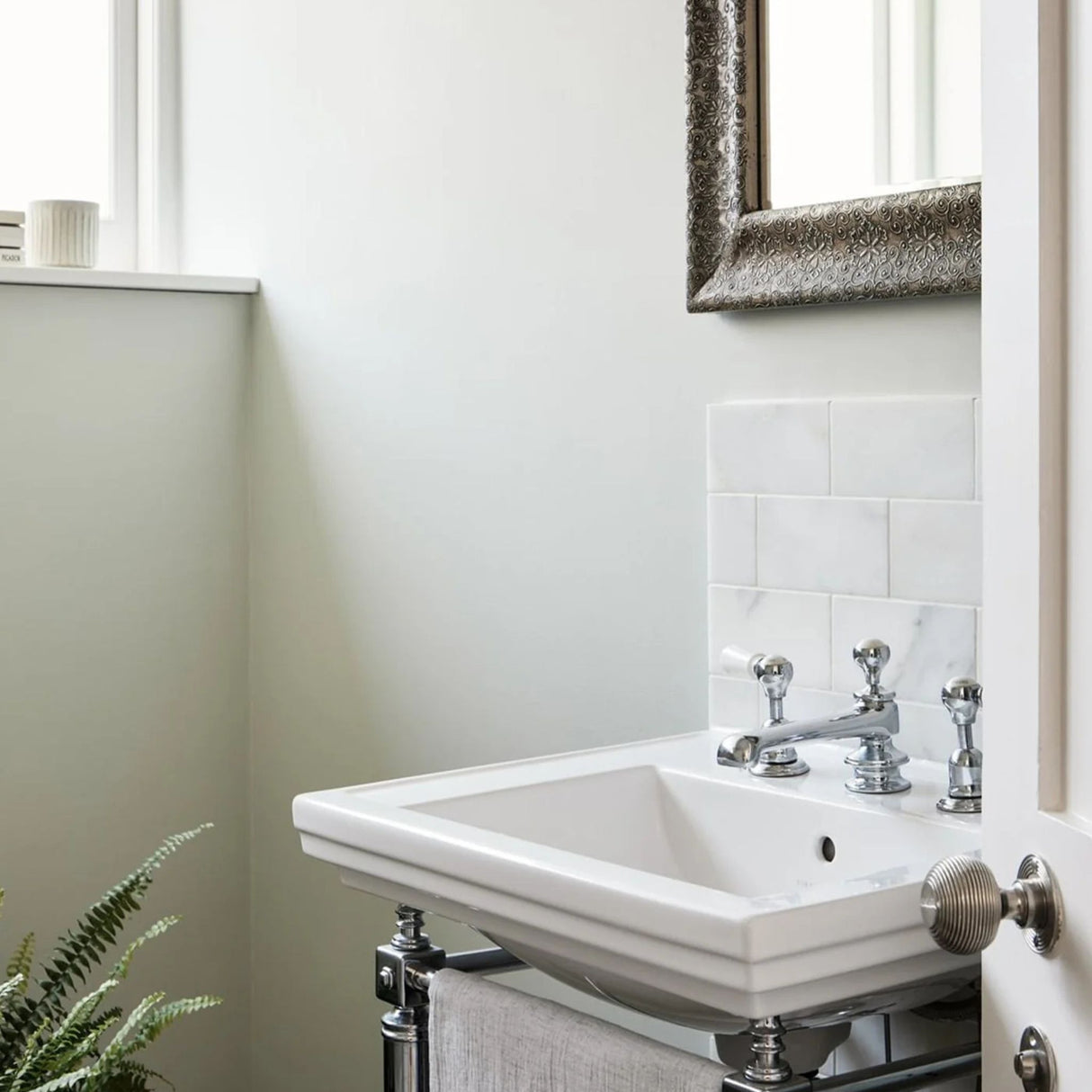 Mylands Mint Street No.95 Paint