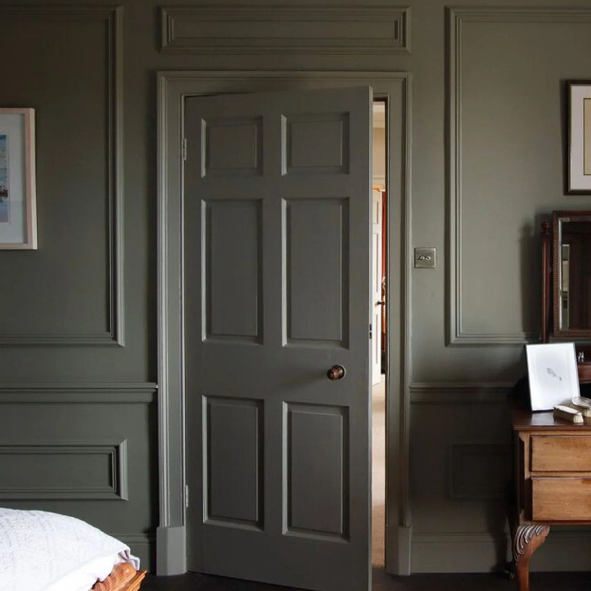 Mylands Portcullis No.170 Paint